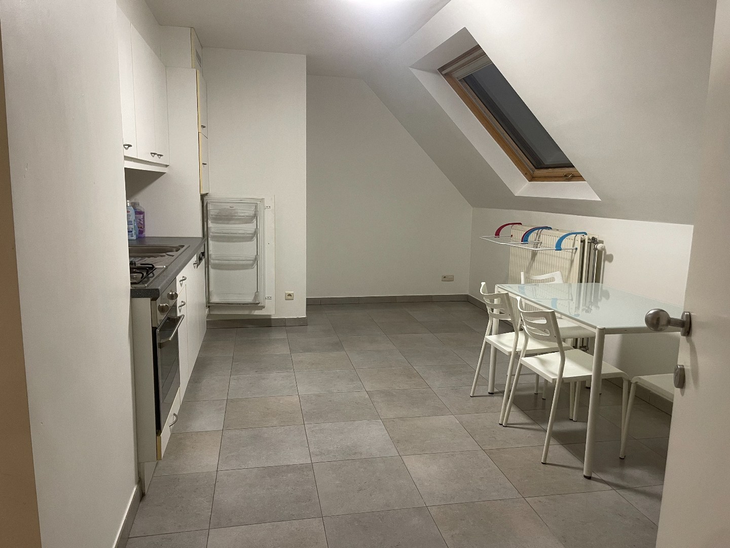Dakappartement met één slaapkamer in centrum Sleidinge - foto 2