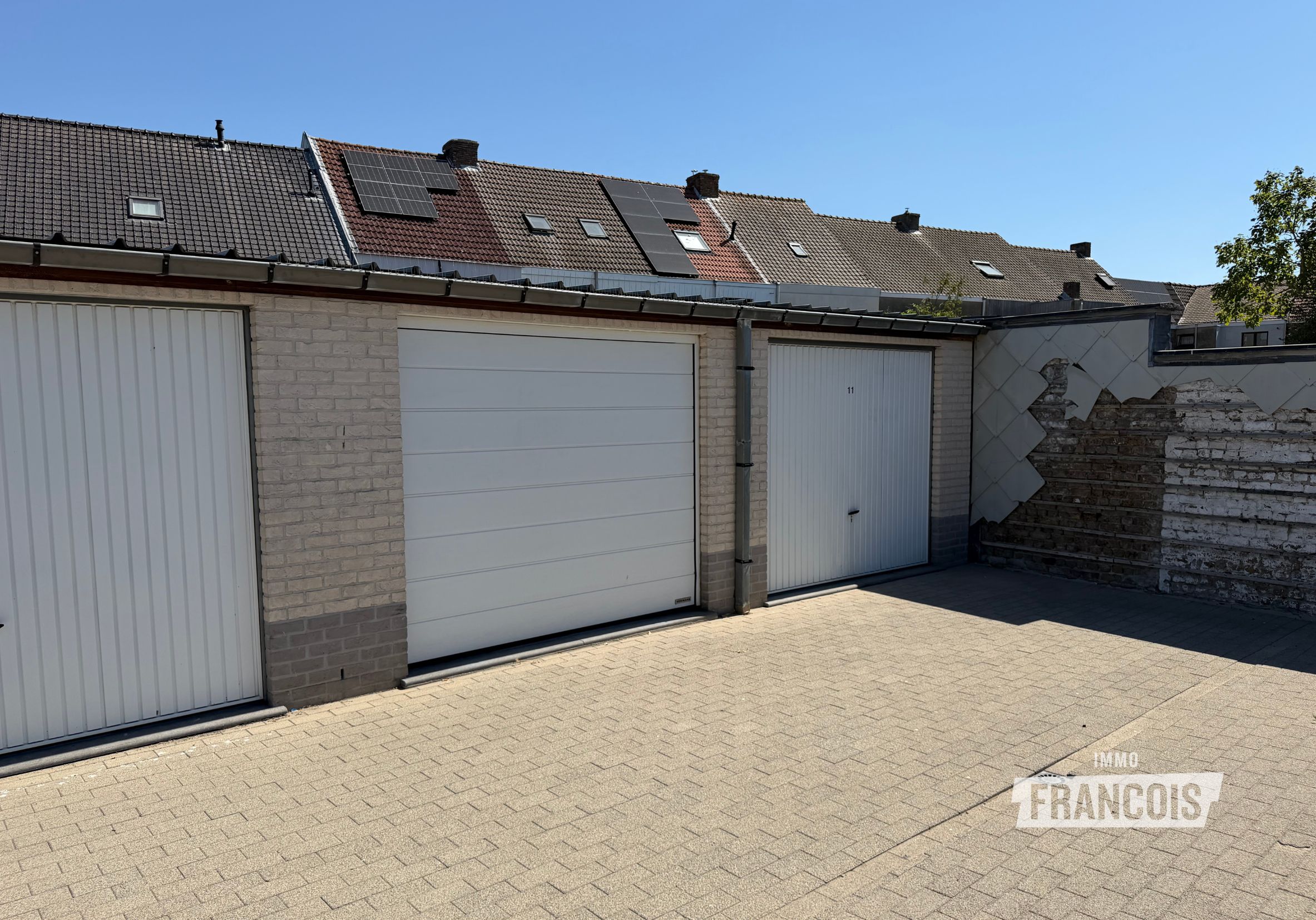 Ruime garagebox van ca. 25 m² op vlot bereikbare ligging te Gistel - foto 5