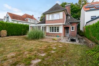 eze charmante villa bevindt zich nabij de prestigieuze HOOGVORST wijk, op de grens Wezembeek-Oppem – Tervuren. Gelegen op een groot perceel van...