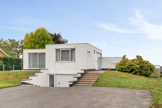 - Open bebouwing met prachtig landelijk verzicht- Rustige ligging: Amersveldestraat 46A in Hooglede- Lichtrijke leefruimte- Aansluitende keuken met...