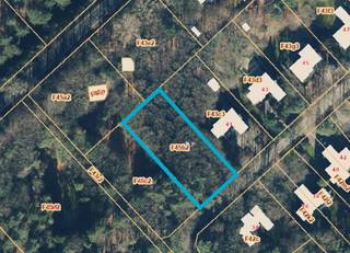 Dit perceel bouwgrond vinden we in een rustige, residentiële woonwijk nabij het centrum van Heide-Kalmthout, grenzend aan Kapellenbos en de...