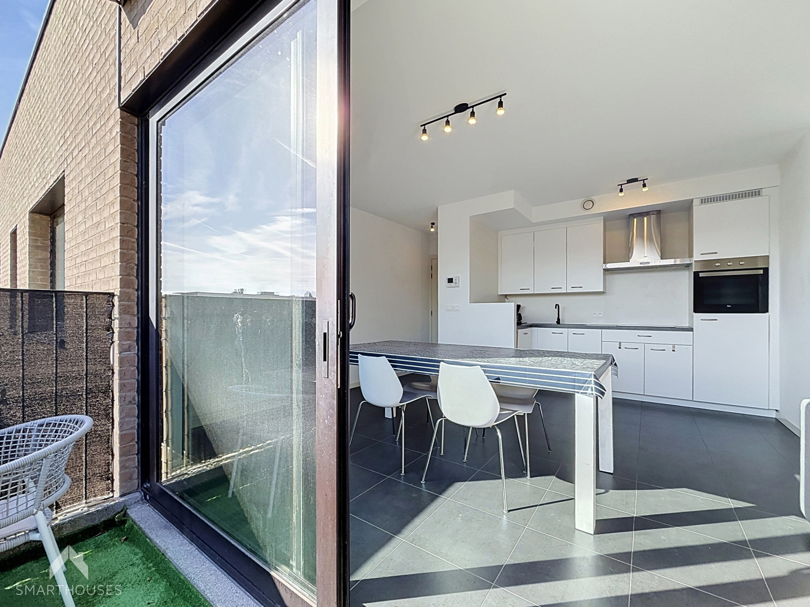 Recent 1-slaapkamerappartement met terras en staanplaats - foto 3