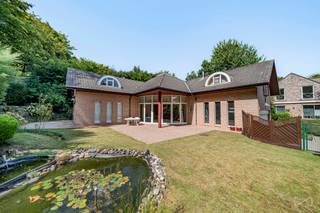 Infos : bruxelles.ouest@weinvest.be of 02 315 77 22 | Gelegen in een van de meest gegeerde wijken van Jette, geniet deze charmante open bebouwing...