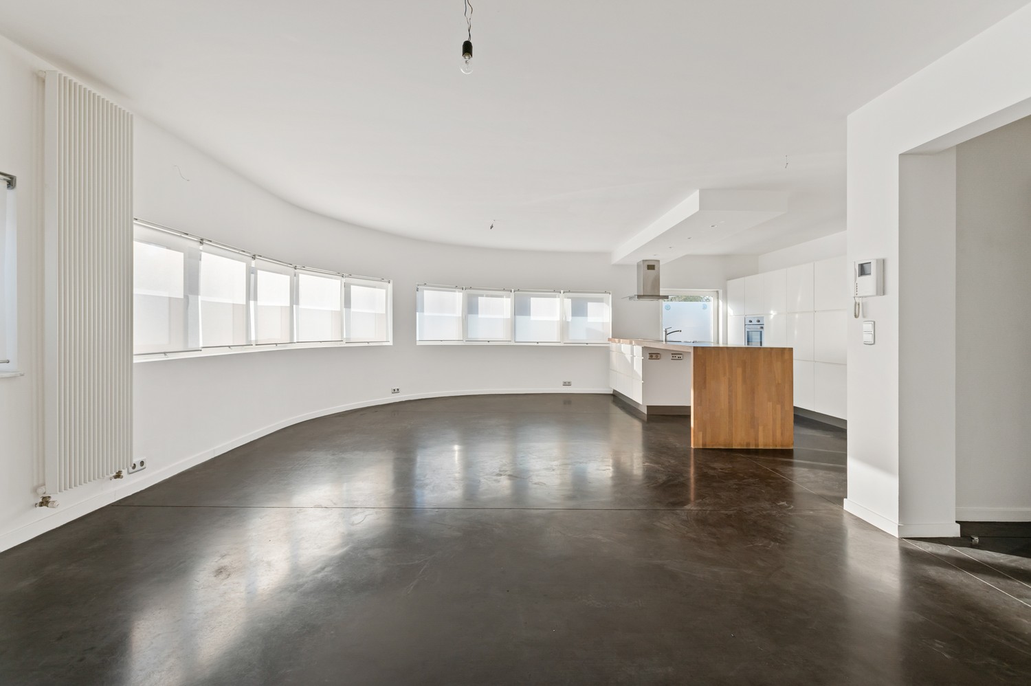 Ruim gelijkvloersappartement met 2 slpk en terras - foto 4