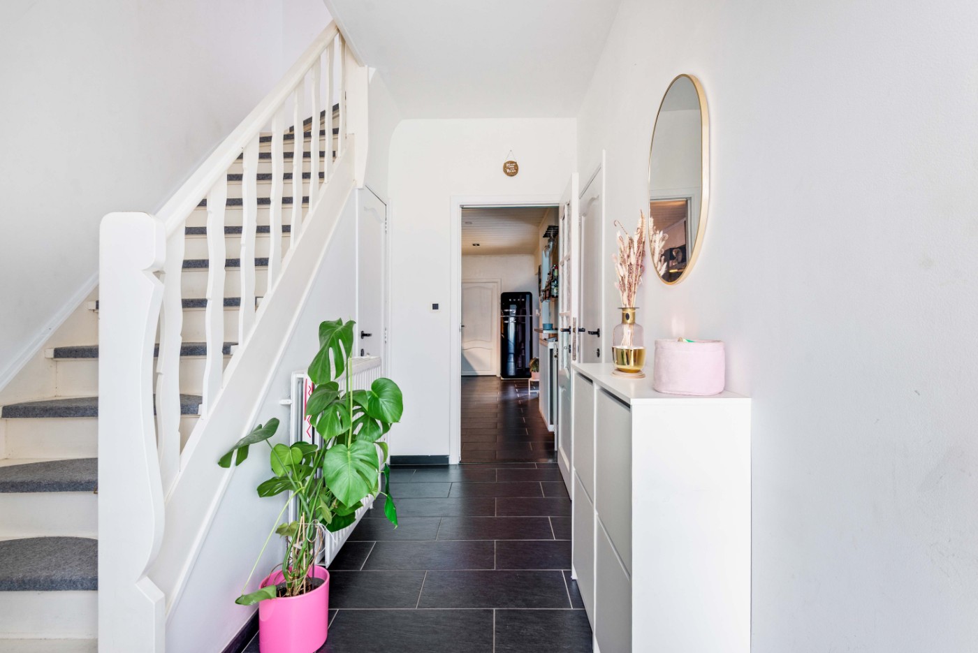 Top gelegen, gerenoveerde woning met 4 à 5 slpk. en zuid-tuin - foto 2