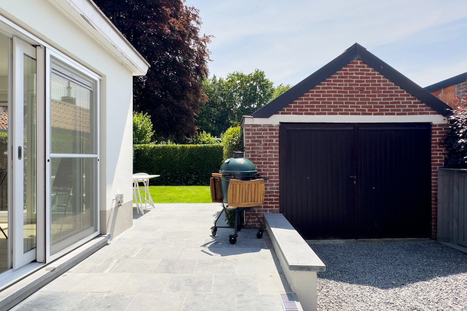 Ruime gerenoveerde gezinswoning met garage - foto 4