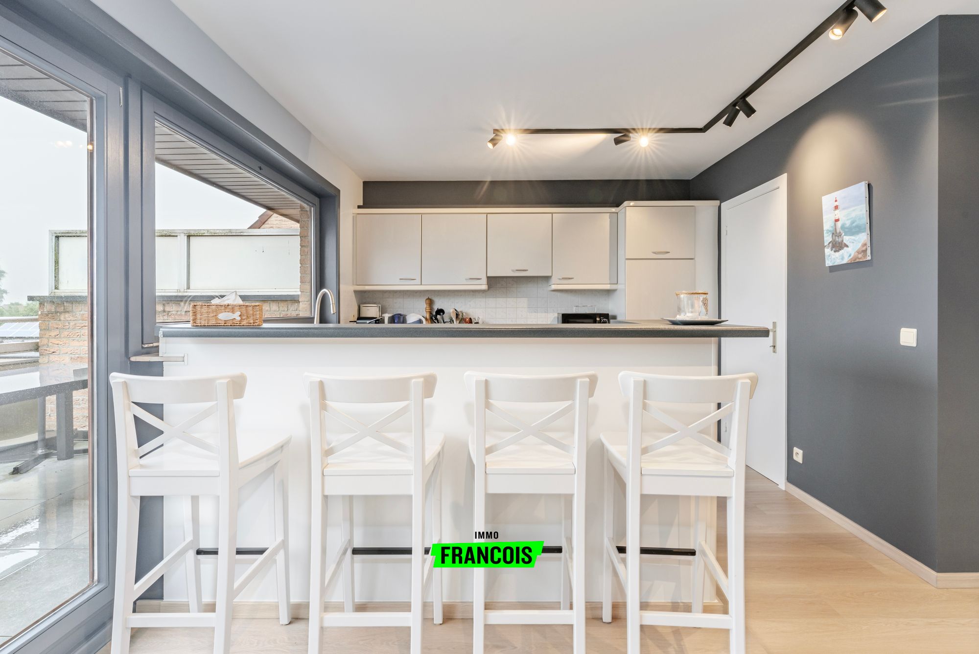 Ruim opgefrist duplex appartement te koop te De Haan centrum! - foto 4
