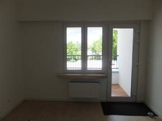 Ruim instapklaar appartement (130 m²), niet gemeubeld, met garage.Op de 2de verdieping in een gebouw met 2 verdiepingenHet gebouw heeft een lift en...