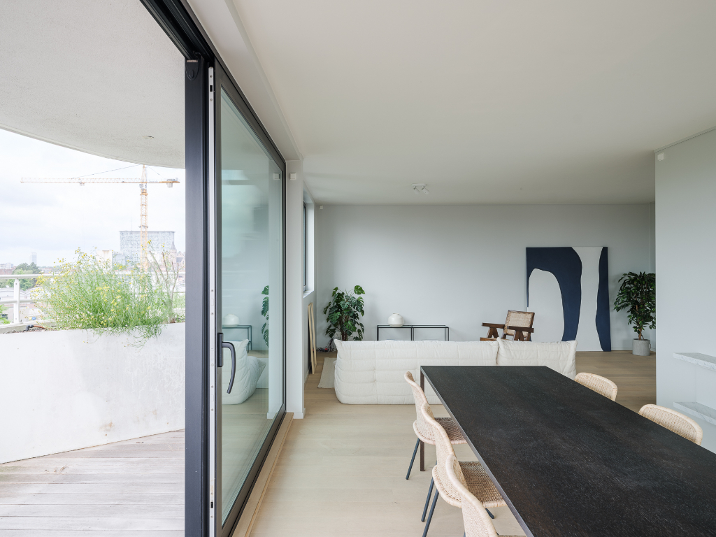 Luxueus en lichtrijk 2-slaapkamer appartement met ruim terras - foto 4