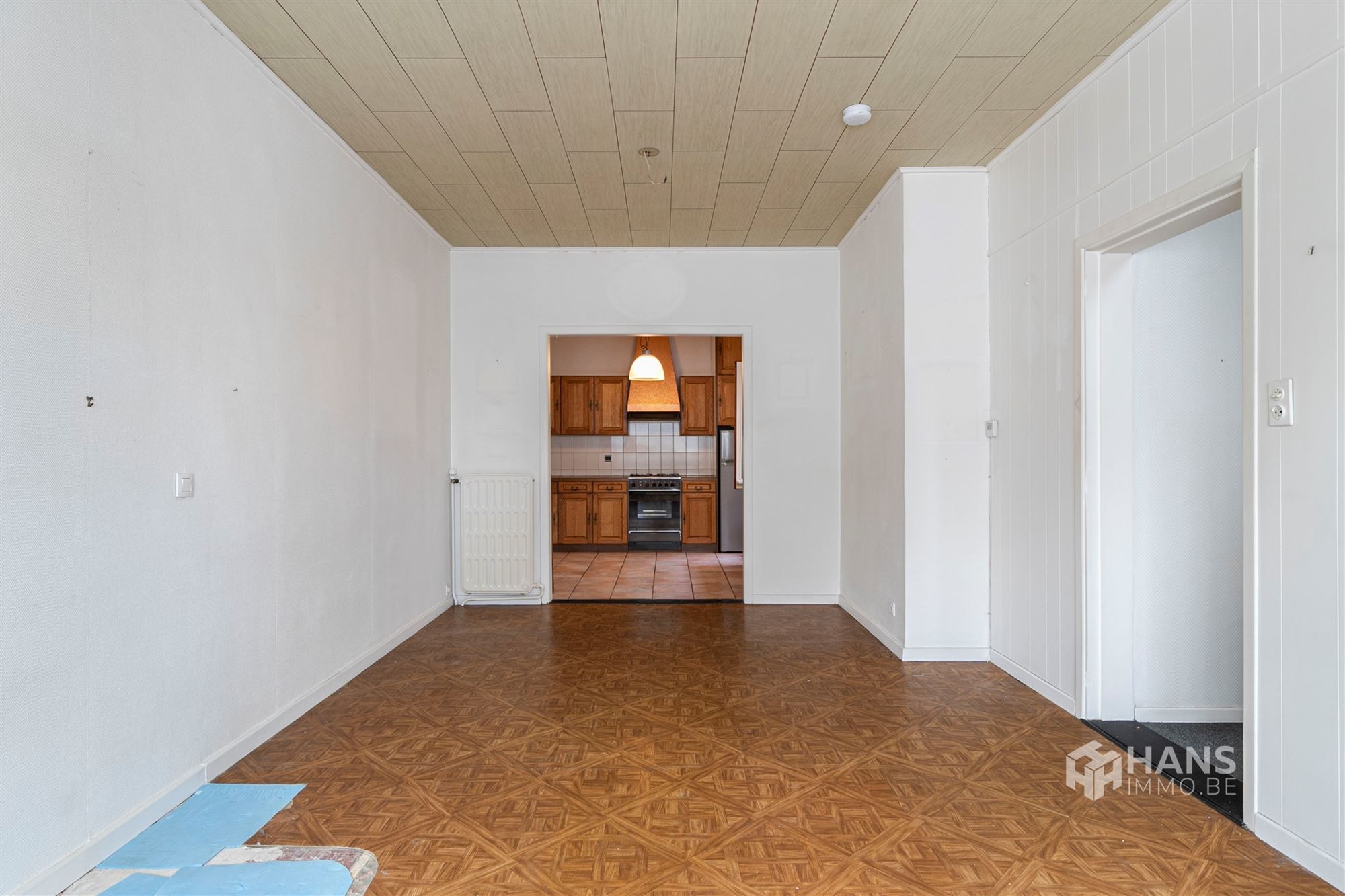 Te moderniseren woning (147 m²) met 3 slaapkamers en koer (7 m²) in Deurne - foto 4