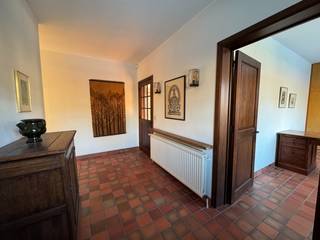 TE KOOP - Itterbeek (Sint-Anna-Pede) - Ruime villa op een terrein van 17a76ca, op wandelafstand van het Breugheliaanse kerkje van...