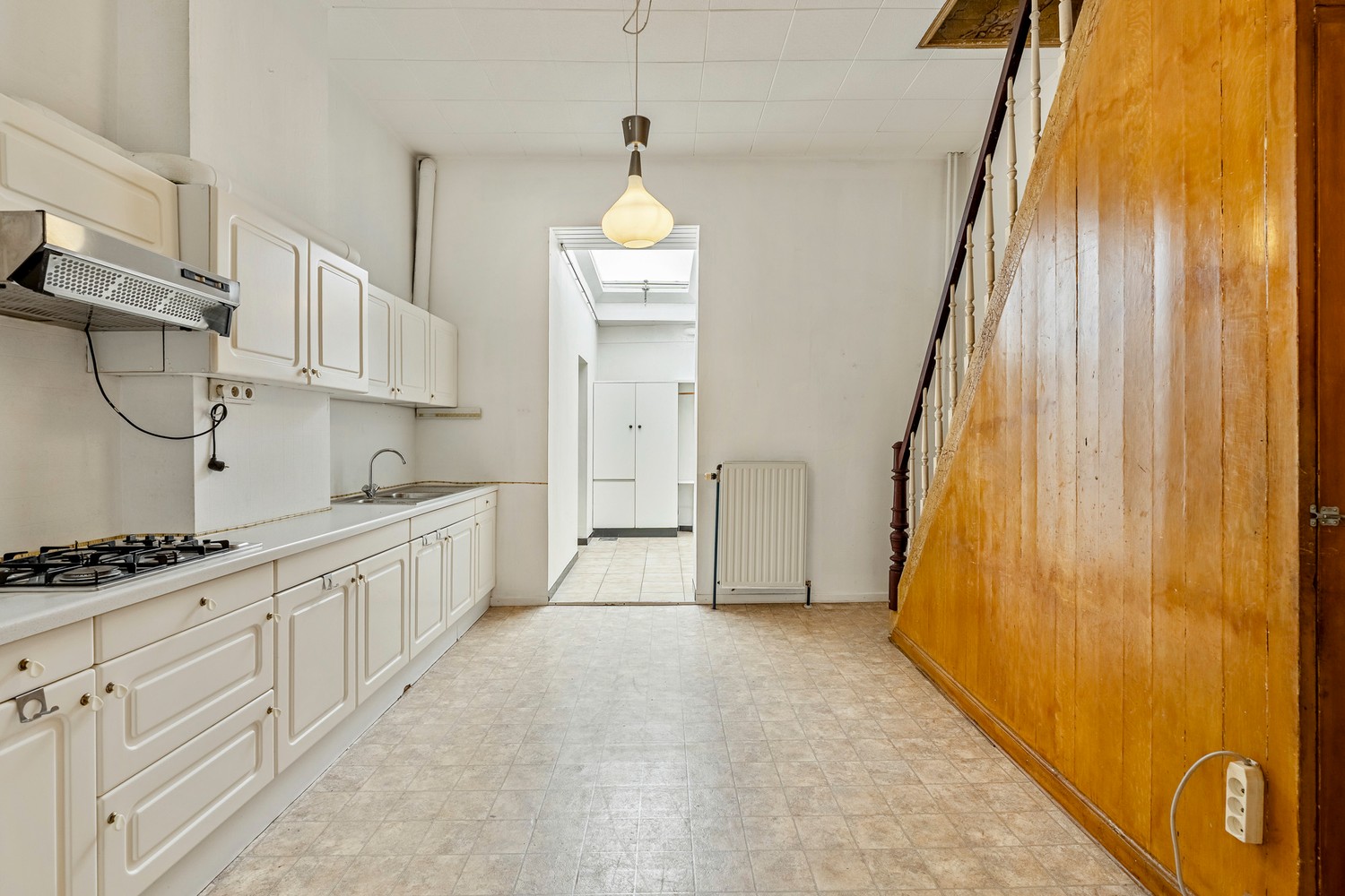 Goed gelegen rijwoning met 2 slaapkamers en een af te werken zolderruimte te Leuven! - foto 5
