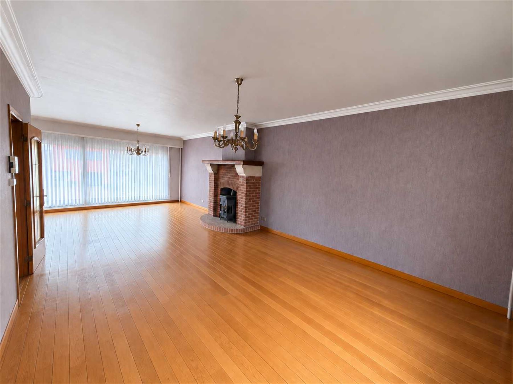 Ruime bel-etagewoning met 3 slk's, grote garage en tuin. - foto 4