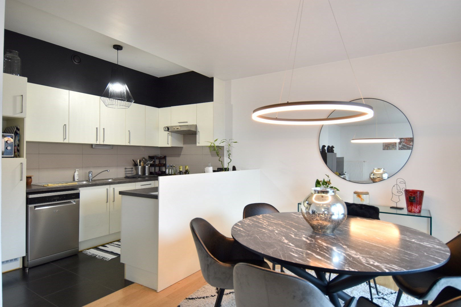 Apartment for sale in Schaerbeek with 3 bedrooms - photo 5