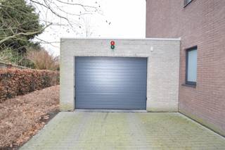 12 Ondergrondse staanplaatsen in Residentie Rodelinde/ Winterlinde/ Steenlinde en Leilinde.Inrit via Technische Schoolstraat.Info via ons kantoor op...