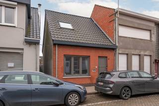 Instapklare woning met 3 slaapkamers en zuidoostgerichte tuin in het centrum van KapellenIn een rustige straat, midden in het centrum van...