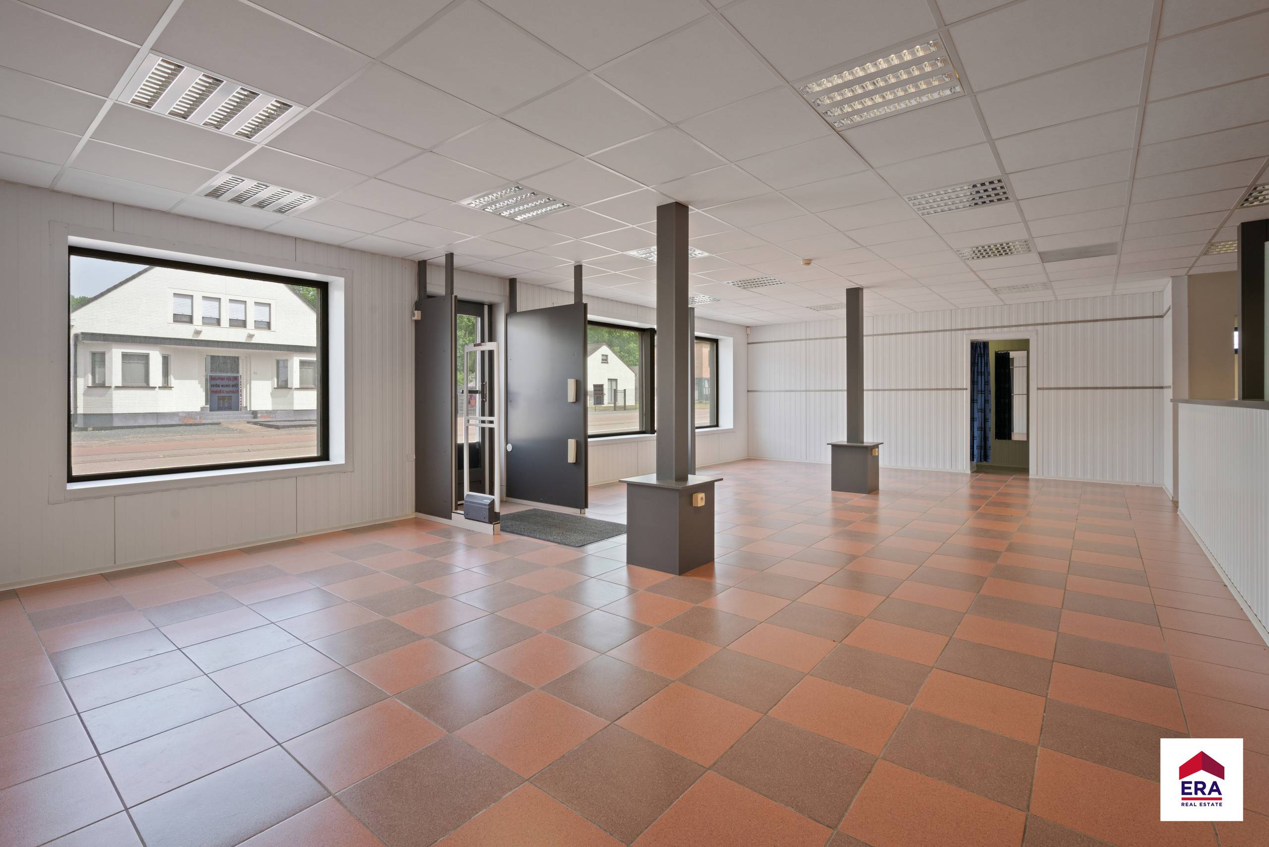 Ruim handelspand op toplocatie in Opwijk - foto 5