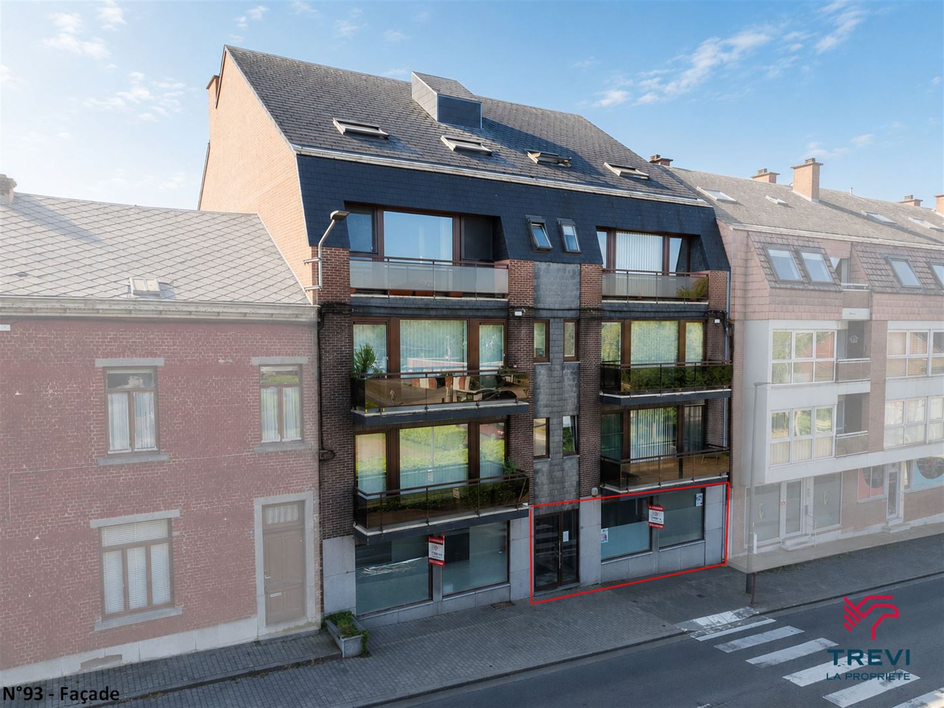 Commercieel te koop in Courcelles