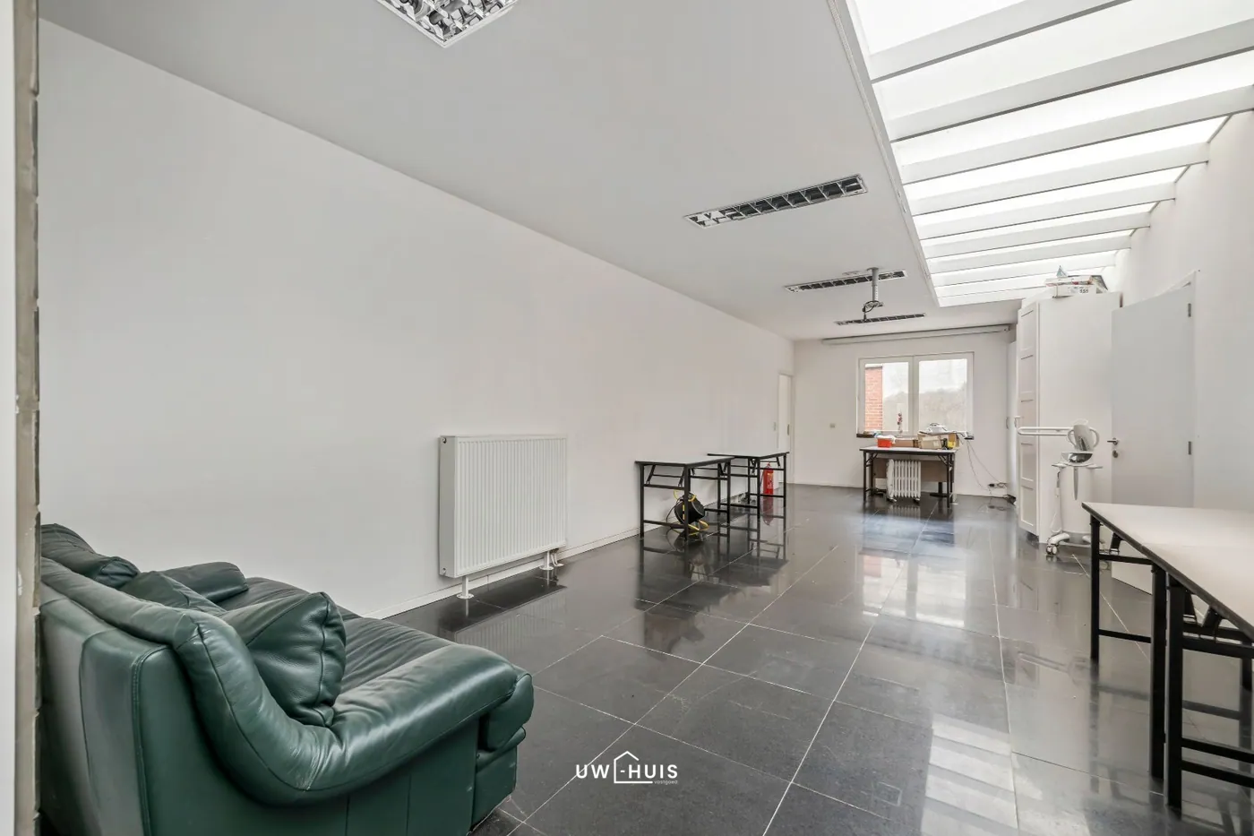 GIGANTISCHE HANDELSRUIMTE OF POTENTIELE LOFT MET EPC B  - foto 2