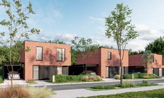 <strong><span>Deze stijlvolle alleenstaande villa (lot 129) </span></strong><span><strong>op een perceel van 373 m²</strong> </span><span>combineert het comfort van een open bebouwing met de betaalbaarheid van een gestroomlijnd bouwproces.</span><br /><span>Met een nieuw park om de hoek van het nieuwbouwproject ‘Tielt Zuid’ geniet je van een groene woonomgeving aan de rand van de stad. De perfecte combinatie van natuur en stadsvoorzieningen met uitstekende verbindingen naar het openbaar vervoer en de Zuiderring. </span><span>Geniet van een lichtrijke open leefruimte, keuken met eiland, </span><span>3</span><span> slaapkamers, een ruime badkamer met douche én bad. Buiten is er een carport en tuinberging voorzien. </span><span>Verwarmen en koelen doe je d.m.v een geothermische warmtepomp in combinatie met zonnepanelen, vloerverwarming, en een ventilatiesysteem wat zorgt voor een e-peil lager dan 20. Komt in aanmerking om aangekocht te worden met het </span><span>verlaagd BTW-tarief van 6%</span><span>! </span><span>De prijs is excl. kosten en btw. Bekijk onze ALL-IN prijs voor een volledig instapklare woning, incl. alle kosten: </span><span>https://www.dumobil.be/woonprojecten/tielt-zuid-halfopen-nieuwbouwwoningen</span><span> of vraag vrijblijvend informatie aan bouwadviseur Sam: sam@dumobil.be | 0483 210 133</span><br />