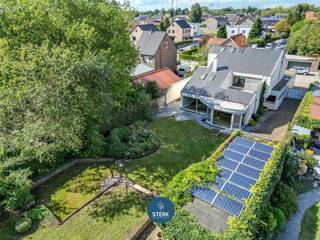 VERRASSEND RUIME GEZINSWONING MET EEN PRACHTIGE TUIN TE BOORSEM ! <br /><br />We vinden deze open woning met een bewoonbare oppervlakte van 394 m² terug op een perceel van 11a 5ca in Boorsem-Lanaken. <br /><br />Voor meer informatie, neem zeker een kijkje op onze website via de volgende link: <br />https://www.sterkvastgoedmakelaars.be/detail/te-koop-woning-maasmechelen/7327637?dosearch=True&flowstatus=ForSale,ForSaleReserved,ForSaleWithBid,ToCompleteForSale,SoldUnderReserve,Sold&pageindex=1&pagesize=12&searchpage=ForSale&sortdirection=DESC&sortfield=pub_flowstatus&transactiontype=Sale