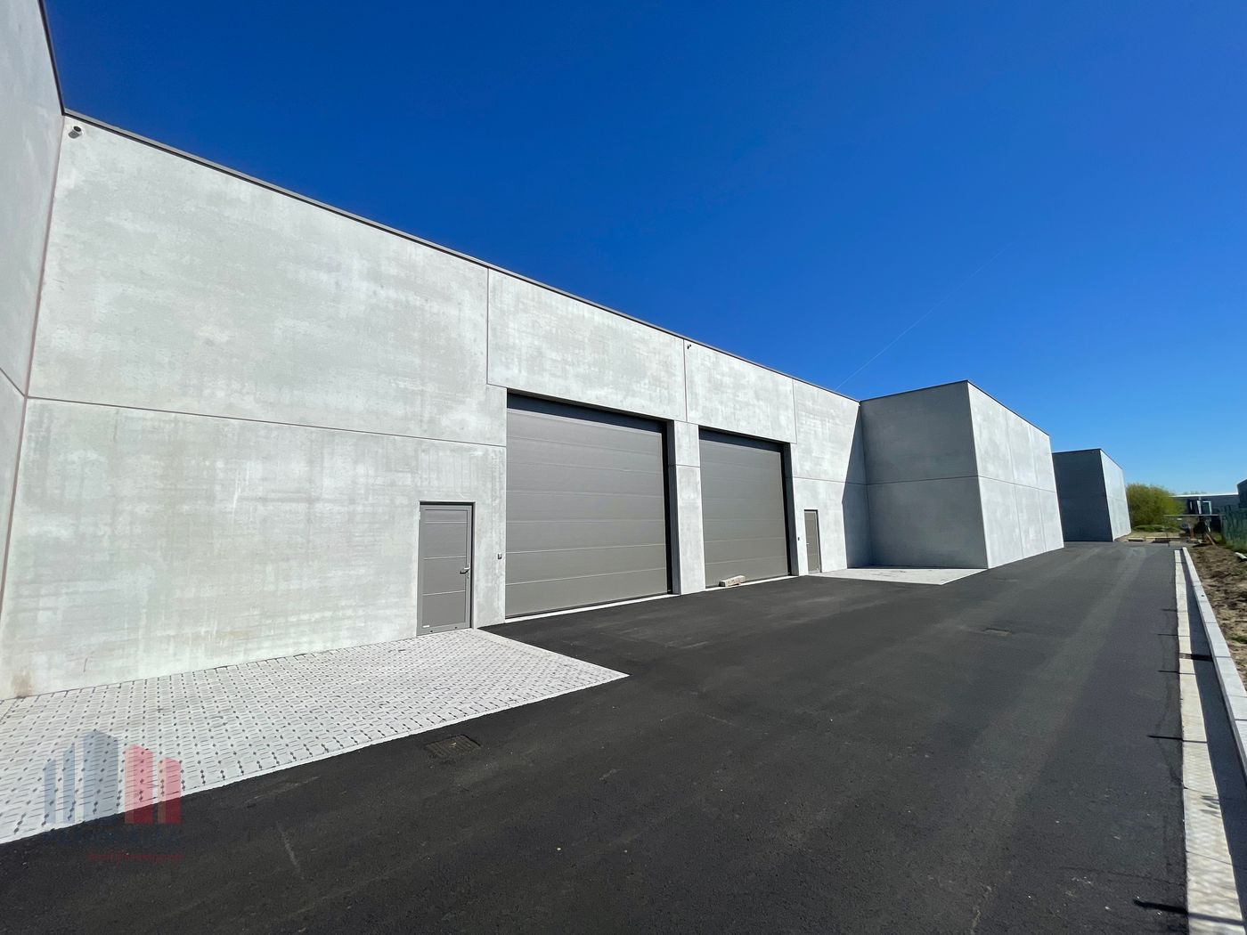 Nieuwbouw KMO-unit van 326 m² te koop! - foto 5