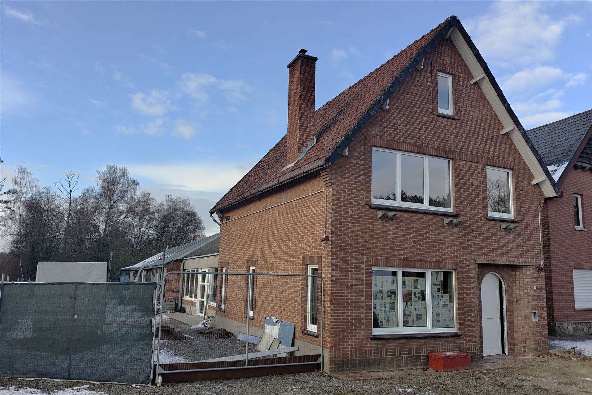 Unieke deels gerenoveerde woning met loods (205m²) en privaat bos op 24a80ca in het rustige Zelem (Halen) - foto 3