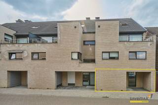 Dit gelijkvloers appartement in hartje Lommel biedt ruimte!Zowel binnen als buiten…De woonruimte is uitzonderlijk groot en beschikt over een...