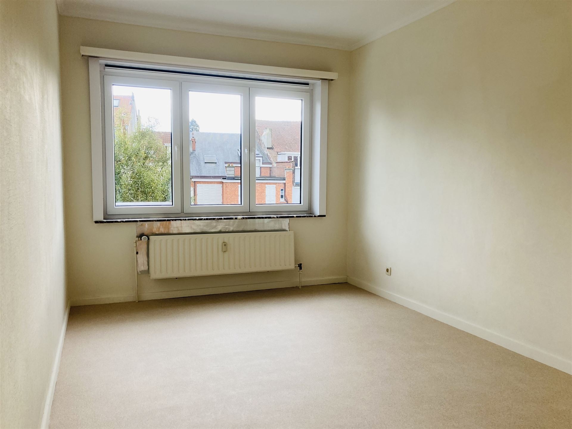 1SK gerenoveerd apartement met balcons - Schaerbeek  - foto 2