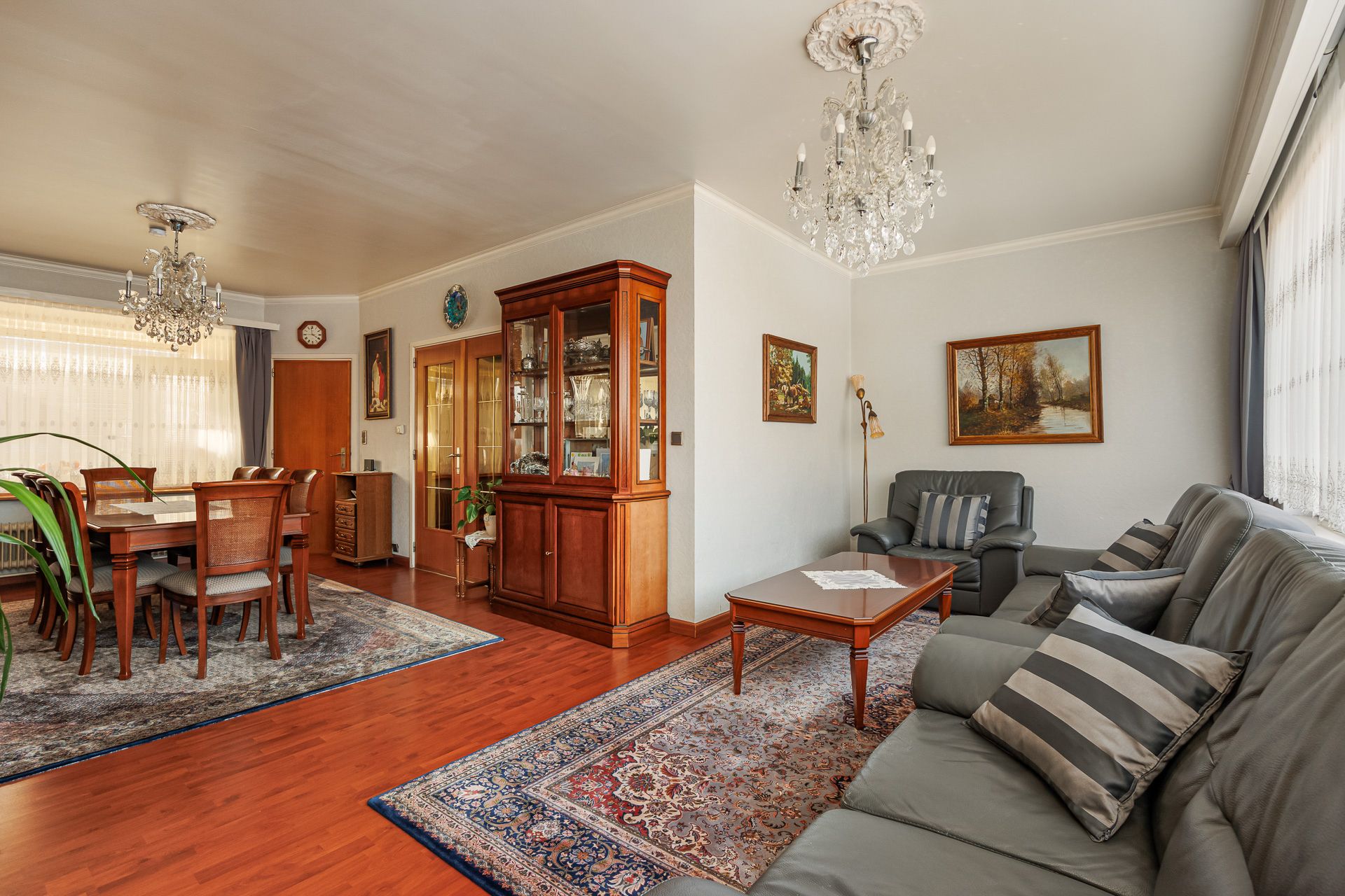 Te renoveren bel‑étagewoning in hartje Wilrijk! - foto 3