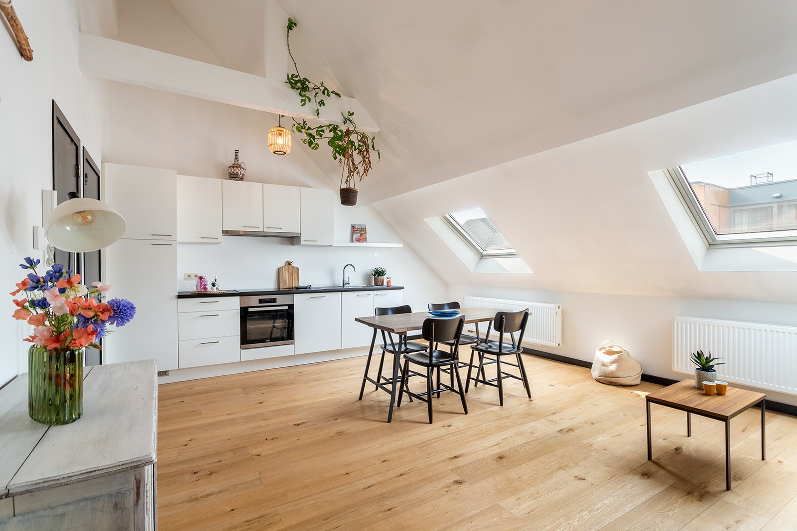 Uw eigen stek in de stad: tof appartement met terras - foto 1