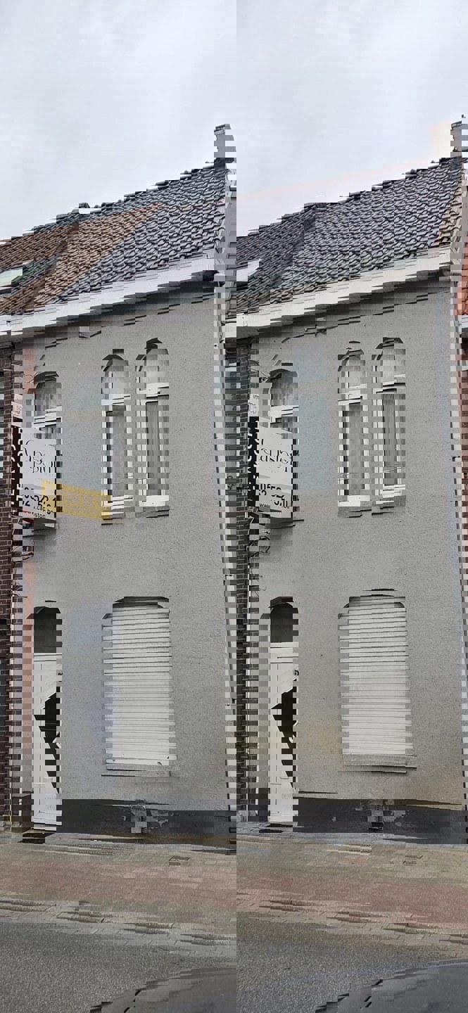 Te renoveren gezinswoning met 3 slaapkamers - foto 2