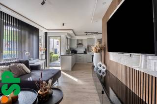 Gelijkvloers appartement in het centrum van Grobbendonk. <br /><br />Indeling: gemeenschappelijke inkomhal, leef- en eetruimte met tal van natuurlijk lichtinval en een open keuken met terrasje, één ruime slaapkamer, badkamer met een aparte bergruimte/wasruimte. Tevens beschikt het appartement nog over een ruime kelderberging.<br />Dankzij de doodlopende straat en zijn verbindingswegen is de locatie een grote meerwaarde.<br /><br />EPC: 178 kWh/m² / label B<br /><br />Wenst u graag meer info of een bezoek? Contacteer IMMO SP op het nummer 014/51.95.00 of via grobbendonk@immosp.be