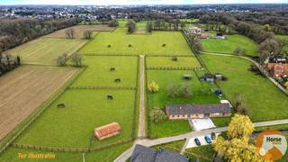 PAAL - Ruime langgevelhoeve op een zeer landelijke, doch centrale locatie.De eigendom omslaat maar liefst 5ha28ca en meet 125m aan de straat.Deze...