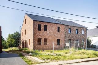 Looking for a modern, energy-efficient home in a quiet and green setting? This new-build semi-detached development on Overraadstraat...