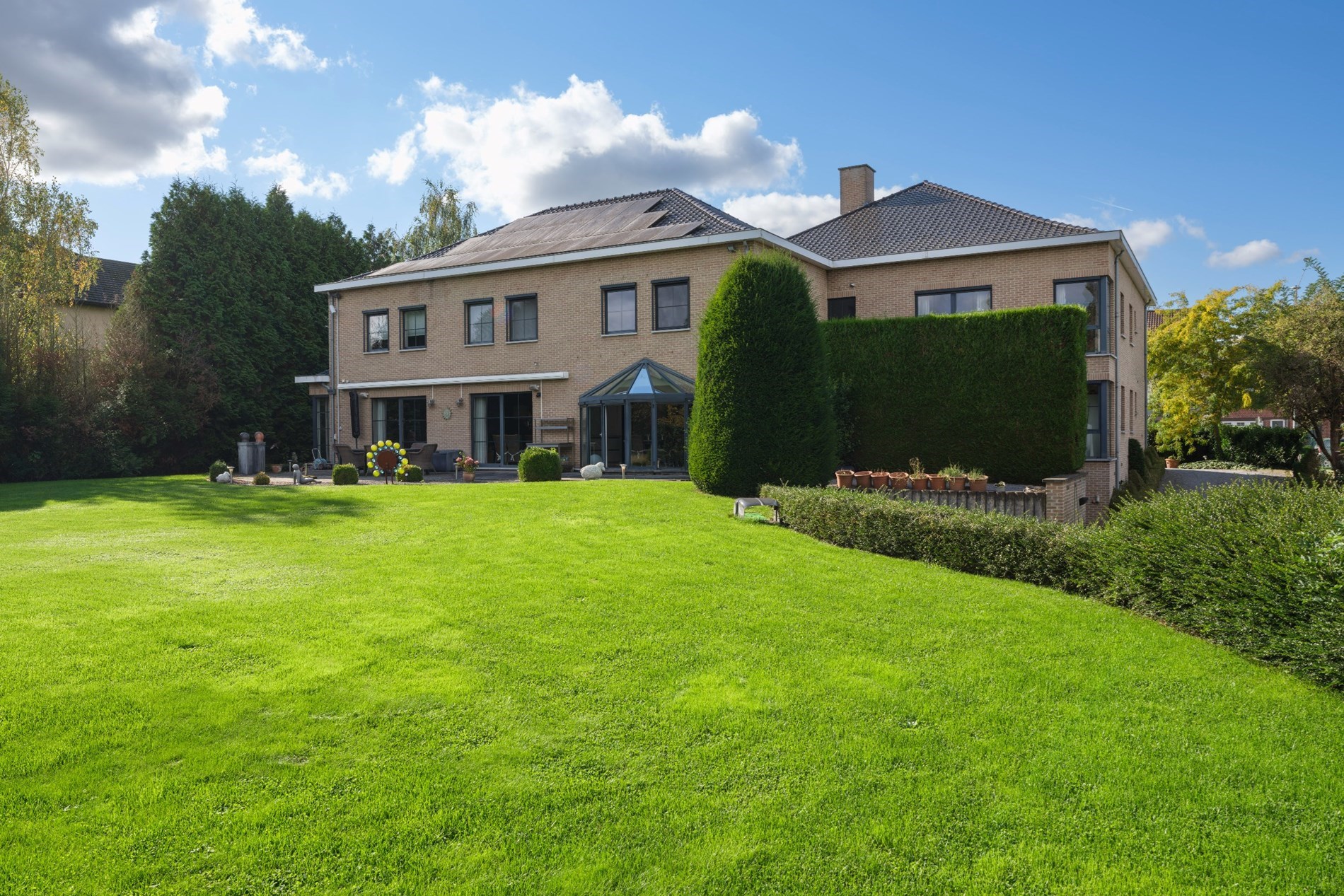 Uitzonderlijke woning met 6 slaapkamers en polyvalente ruimtes - foto 4