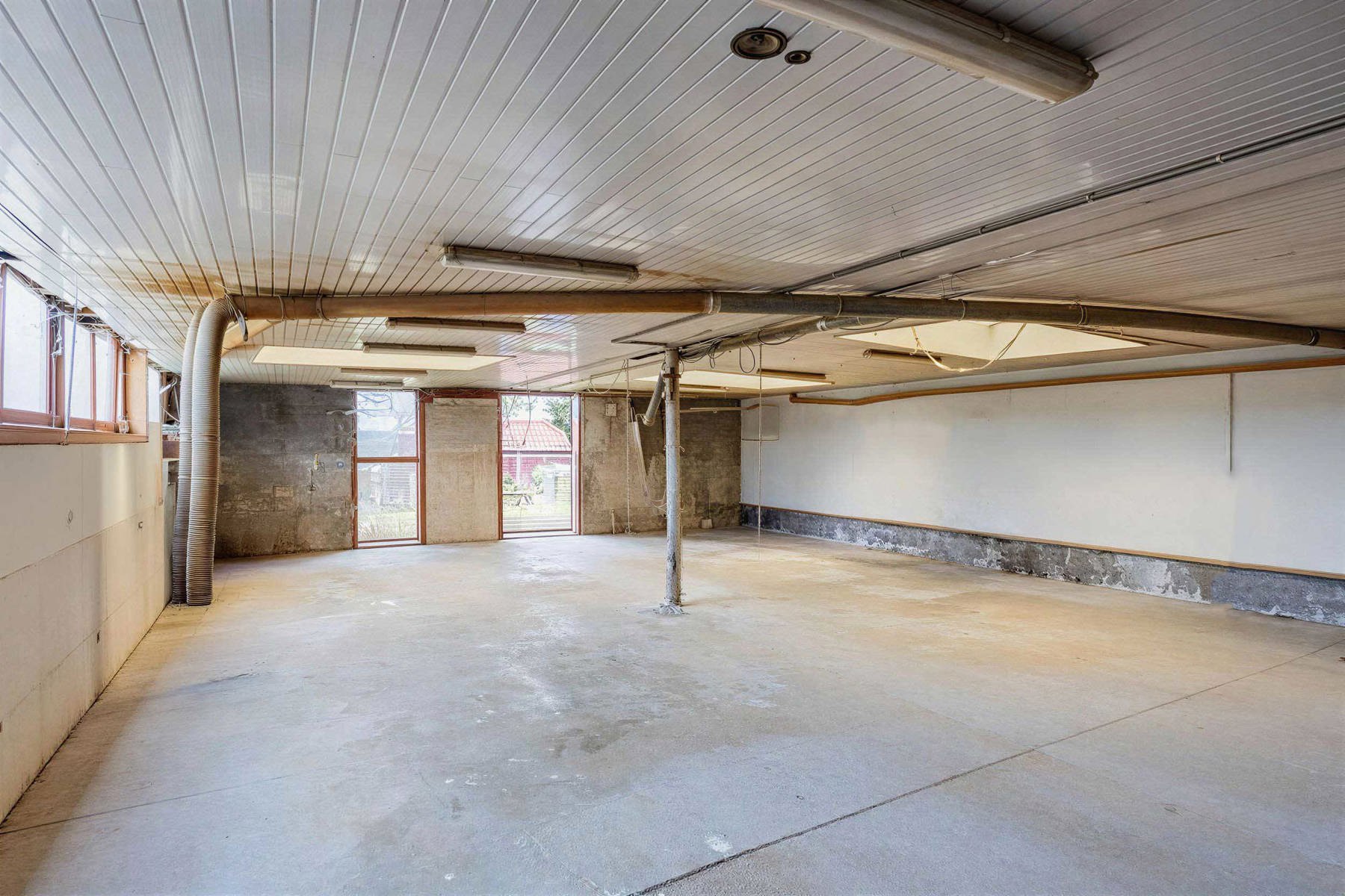 Eengezinswoning met 6 kamers en grote opbergruimte - foto 4