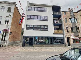 Bent u op zoek naar een uitzonderlijke investeringskans in het bruisende hart van Diest? Ontdek Residentie Het Wit Paard, een karaktervol...