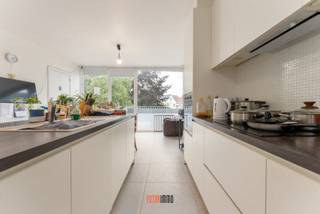 Dit toffe 2-slpk appartement is bereikbaar via een binnenplein aan de Sint-Blasiusstraat 9, van waaruit vele locaties perfect te voet of met de...