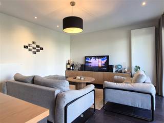 GENT - Martelaarslaan: Op zoek naar een modern appartement te huur in Gent? Dan is dit pand mogelijk iets voor u. De troeven in een notendop: * Tal...