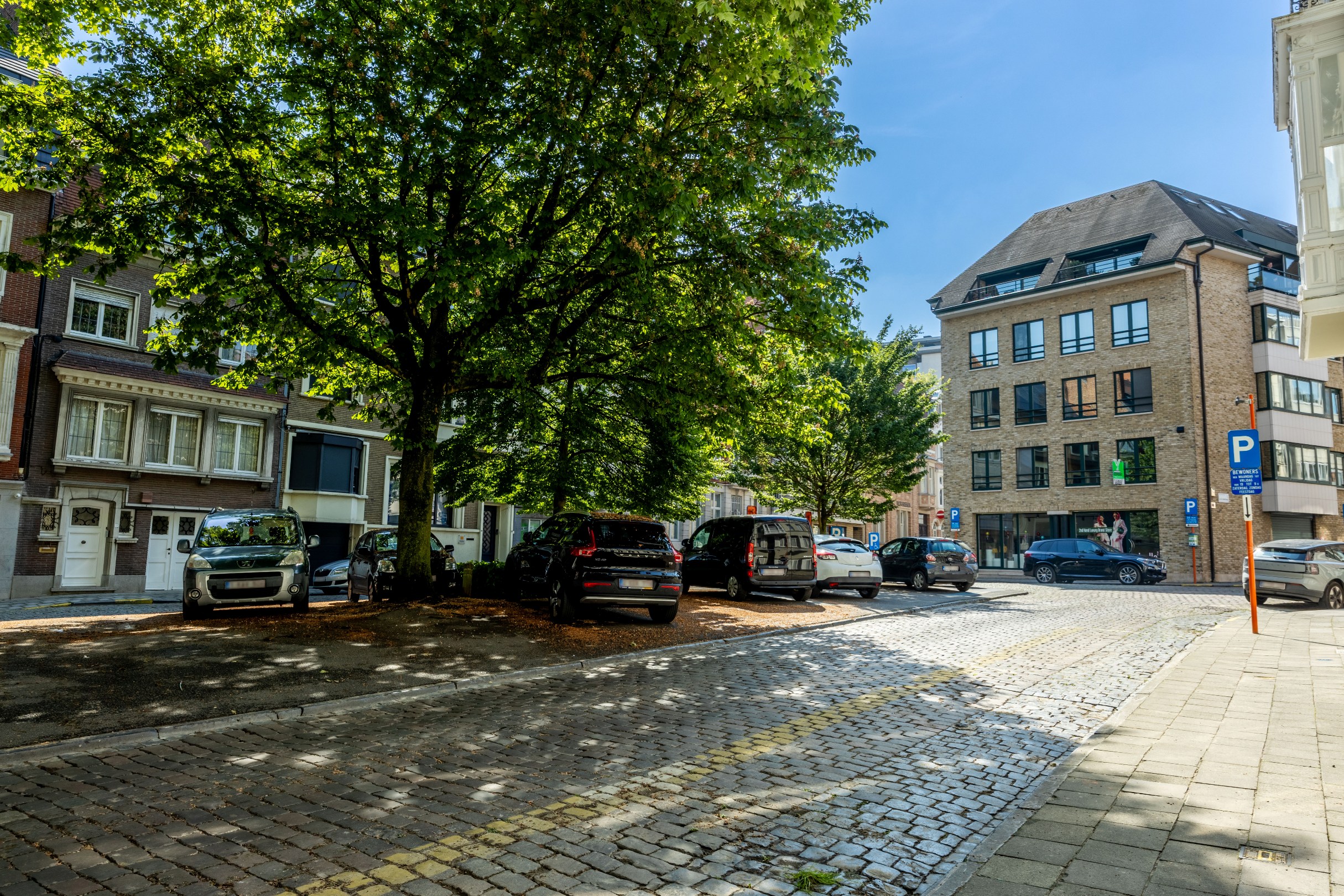 Apartment for sale in Kortrijk with 3 bedrooms - photo 1