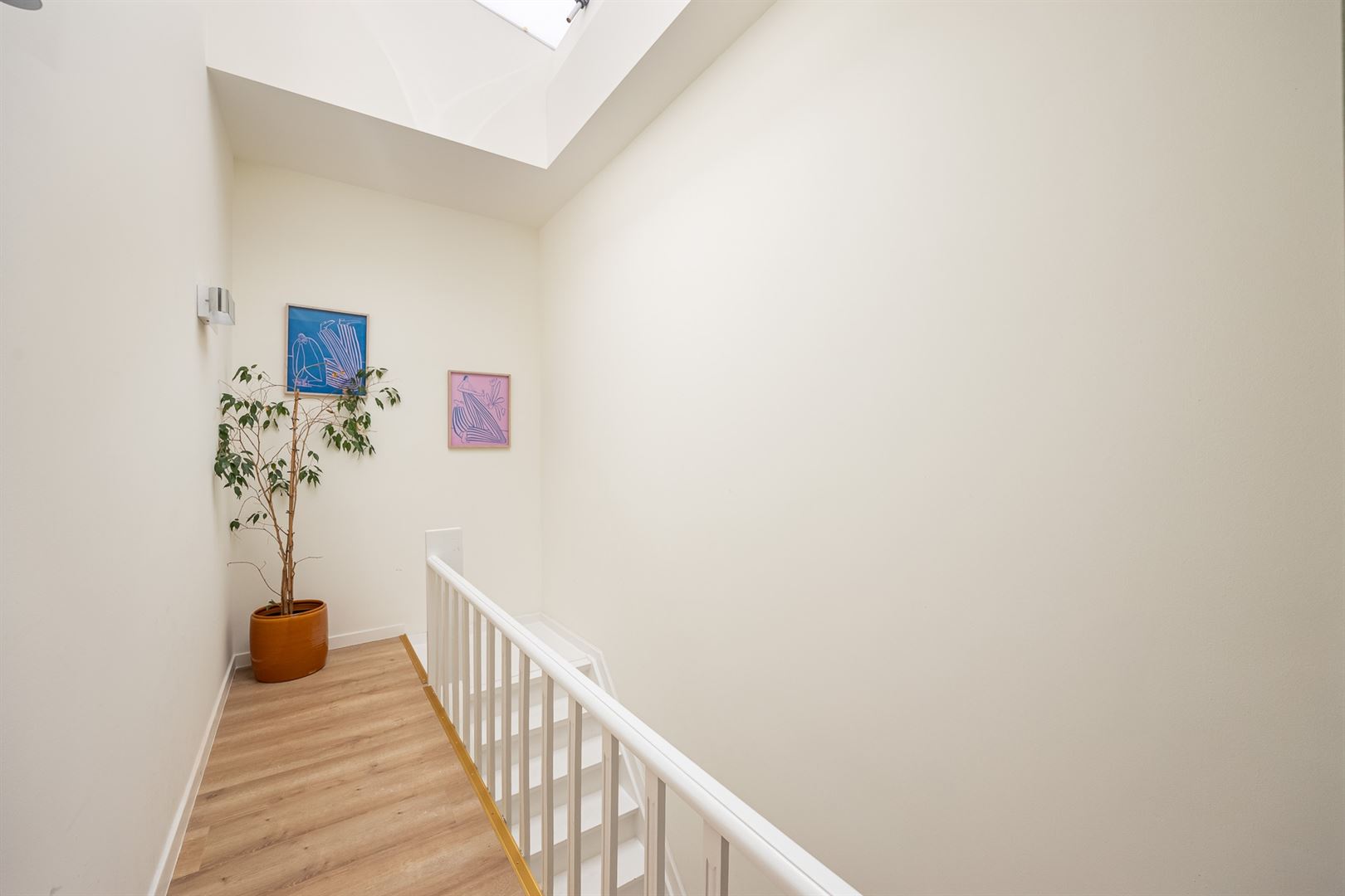 NIEUWE OPBRENGSTEIGENDOM! PERFECT GERENOVEERD 2024!  HANDEL + 1E V + 2E/3E V DUPLEX  - foto 4