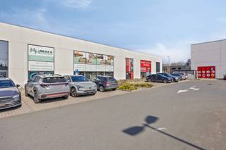 De geafficheerde vraagprijs is onderhandelbaar!Welgelegen KMO-unit van 977m² op een gegeerde locatie! (Alles nieuw gebouwd/ ingericht in 2019). Het...