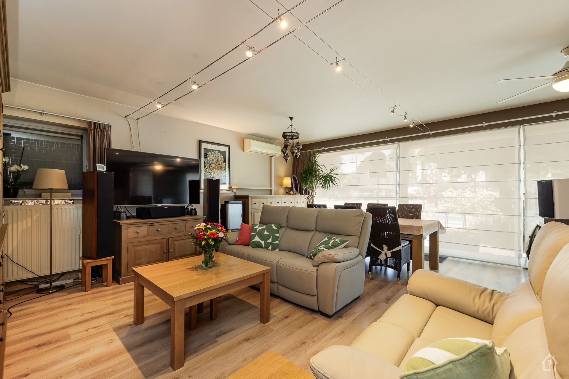 Gelijkvloers 3 Slaapkamer Appartement met parkeerplaats - foto 4