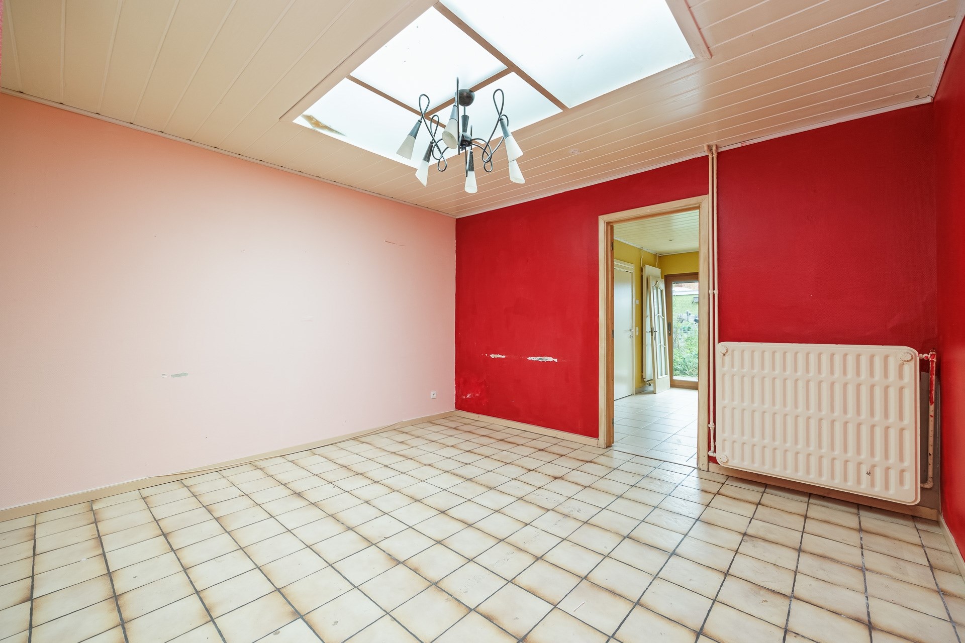 Te renoveren woning met 3 slaapkamers en buitenruimte in Antwerpen - foto 4