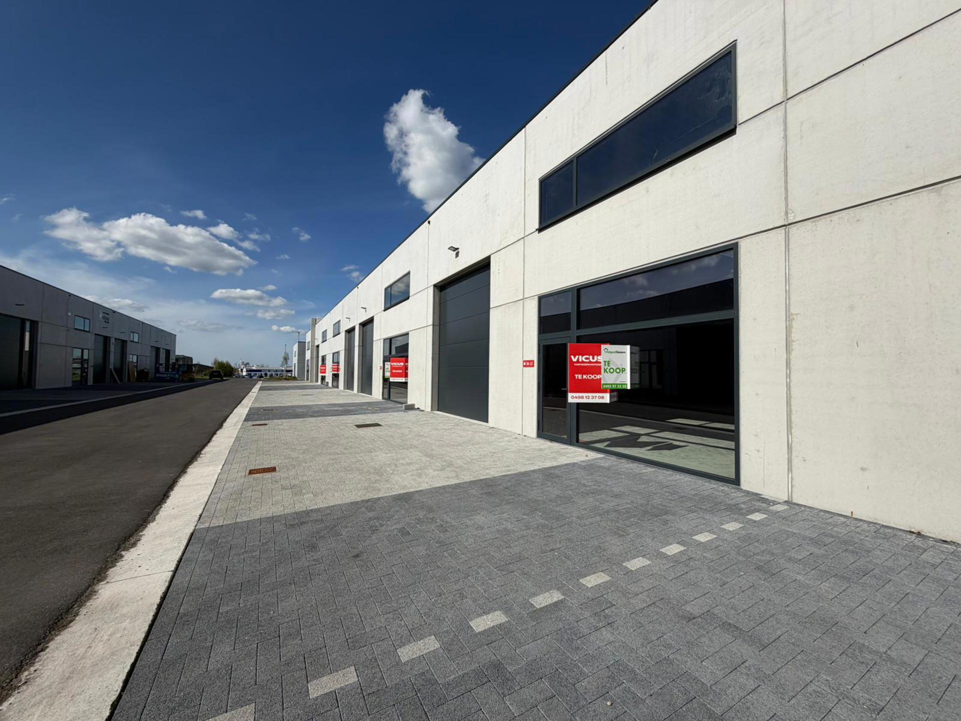 KMO-unit met een opp van 246m2! ONMIDDELLIJK BESCHIKBAAR - foto 2
