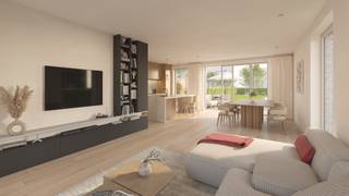 <p>In een rustige, doodlopende straat in het hart van Knesselare bevindt zich De Clessenaer: een kleinschalig nieuwbouwproject van slechts zes moderne woningen. Dit project is ideaal voor wie comfortabel en toekomstgericht wil wonen in een groene, kindvriendelijke omgeving, met alle dagelijkse voorzieningen binnen handbereik.</p><p>De woningen beschikken over drie tot vier volwaardige slaapkamers en een doordachte indeling met open leefruimtes die baden in natuurlijk licht. Elke woning heeft een private tuin en een eigen oprit, wat zorgt voor extra comfort en privacy. De hedendaagse architectuur combineert een tijdloze uitstraling met functioneel wooncomfort.</p><p>Ook op vlak van energiezuinigheid scoort De Clessenaer sterk. De woningen worden uitgerust met moderne technieken zoals zonnepanelen en efficiënte verwarmingsoplossingen, wat resulteert in een laag energieverbruik en een aangenaam binnenklimaat het hele jaar door. Aankoop aan 6% btw is mogelijk onder de geldende voorwaarden.</p><p>Dankzij de centrale ligging zijn Gent en Brugge vlot bereikbaar, terwijl je toch geniet van de rust en charme van het dorpsleven. De Clessenaer is de perfecte keuze voor gezinnen en koppels die op zoek zijn naar kwalitatief nieuwbouwcomfort in een aangename woonomgeving.</p>