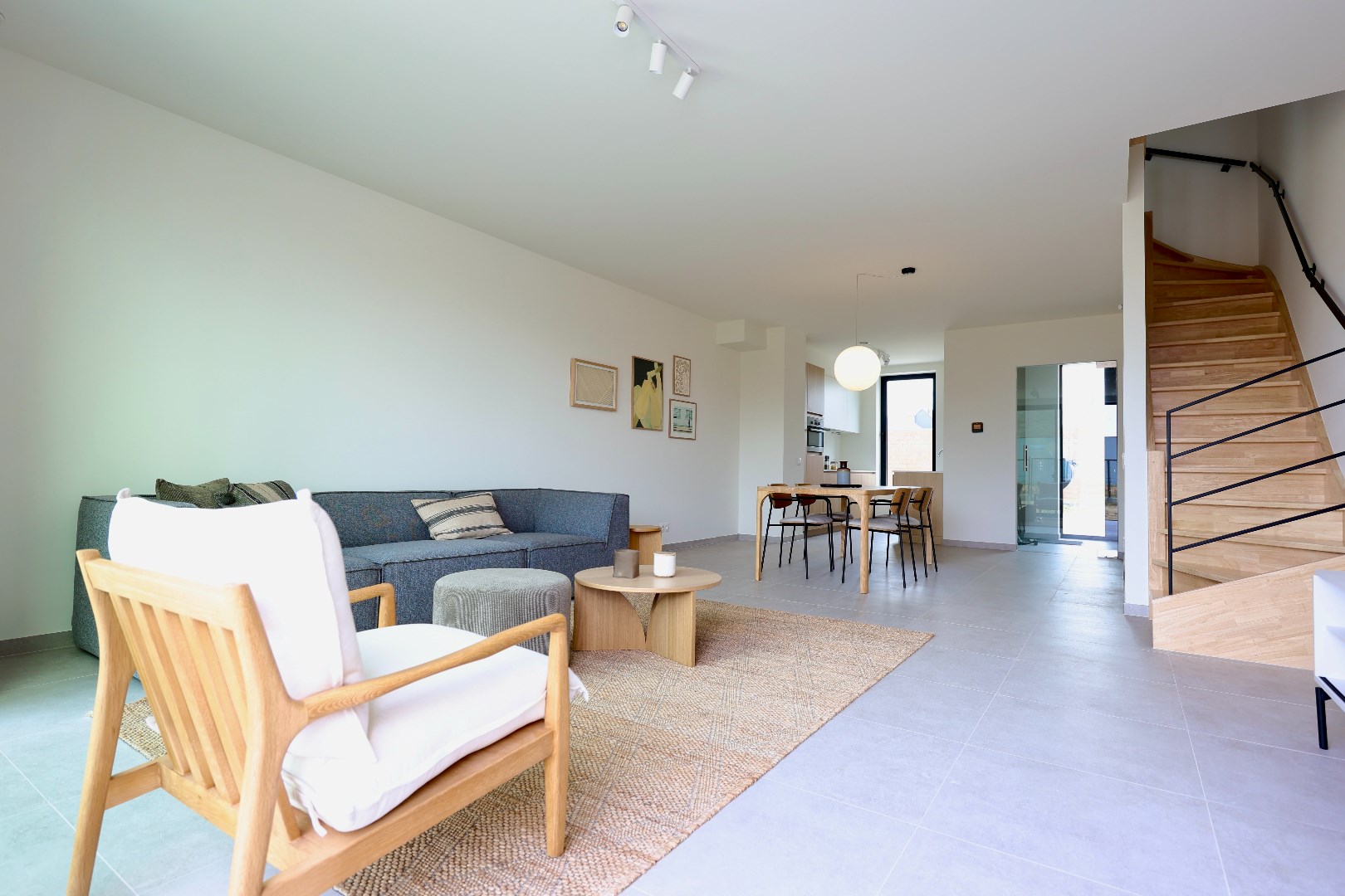 Prachtige energiezuinige nieuwbouwwoning met 3 slaapkamers en tuin met terras - foto 1