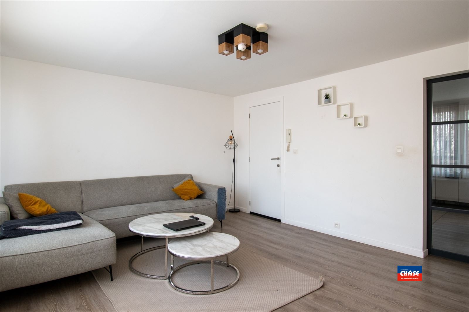 Immeuble d'habitation composé de 3 appartements de 2 chambres chacun - photo 2