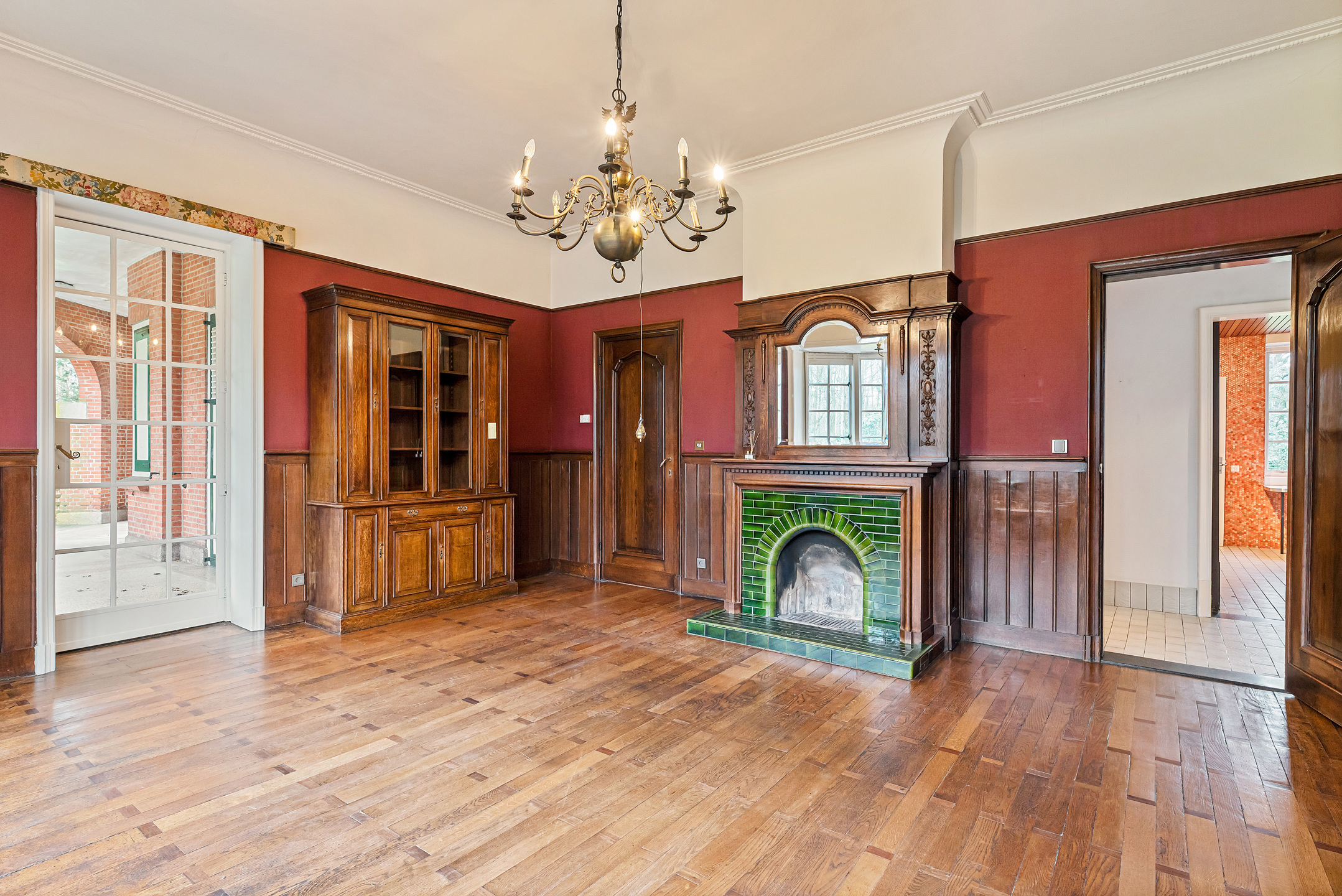 In Vriesdonk, rietgedekte karaktervolle villa met authentieke elementen, prachtige parktuin, hoge plafonds en veel verbouwingspotentieel!  Grondoppervlakte  is ca. 9127m². - foto 5